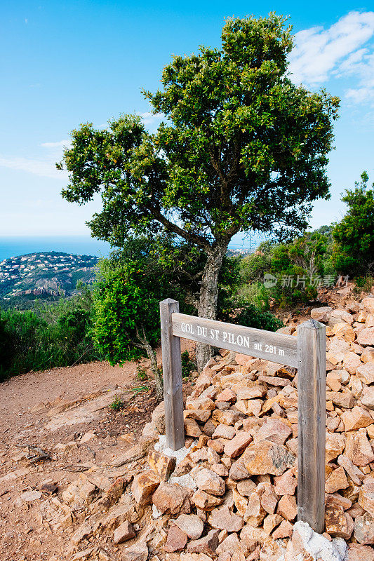 Pic Roux徒步旅行路线，普罗旺斯，法国